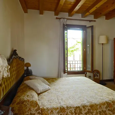 Airy & Panoramic With Terrace, 2 Minutes From The Sea Lido di Venezia