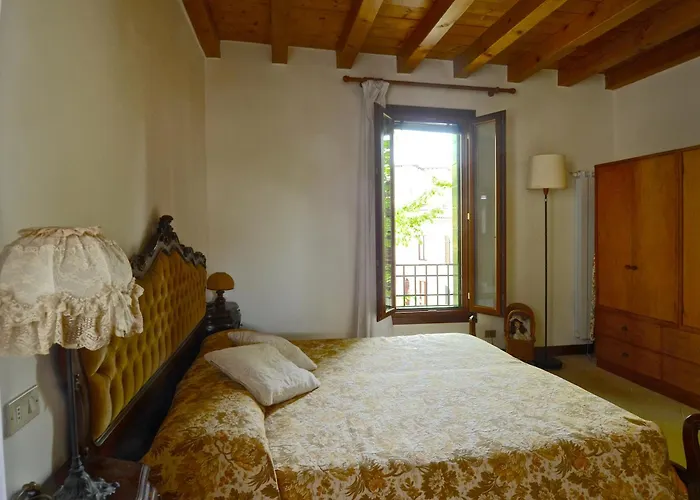 Airy & Panoramic With Terrace, 2 Minutes From The Sea Venedigs Lido